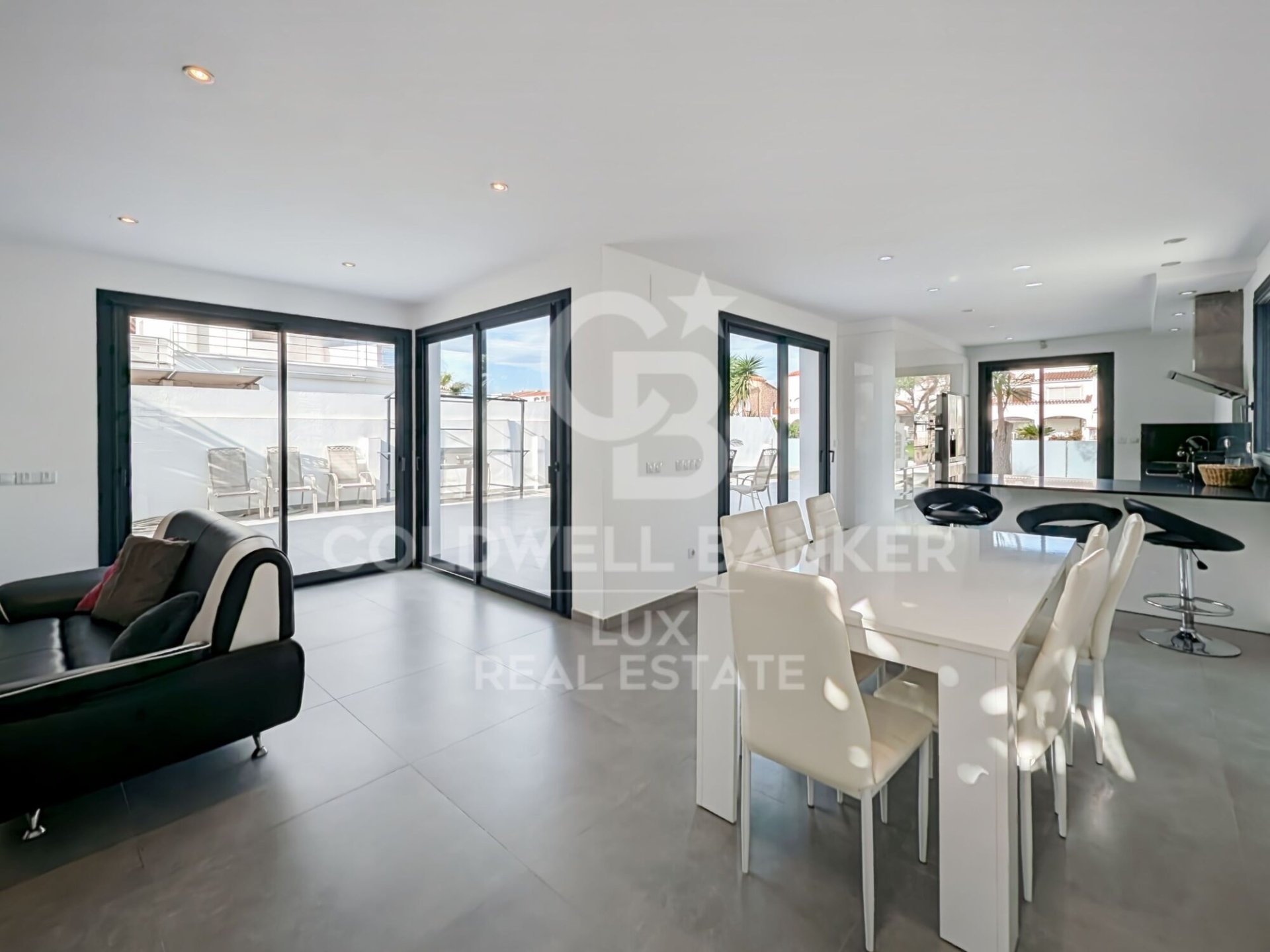 Villa Empuriabrava, Girona, Spānijā 5 istabas, 205 m2 Nr. 160347