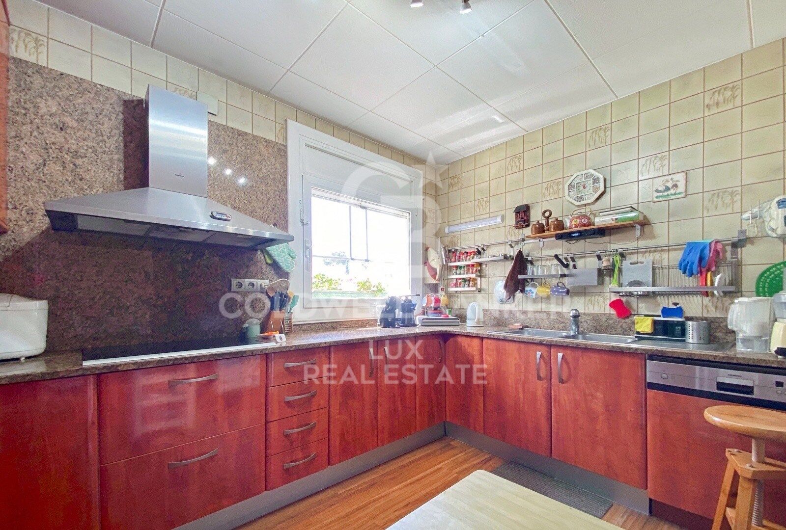 Talo Roses, Girona, Espanja 4 makuuhuonetta, 230 m2 No. 160343