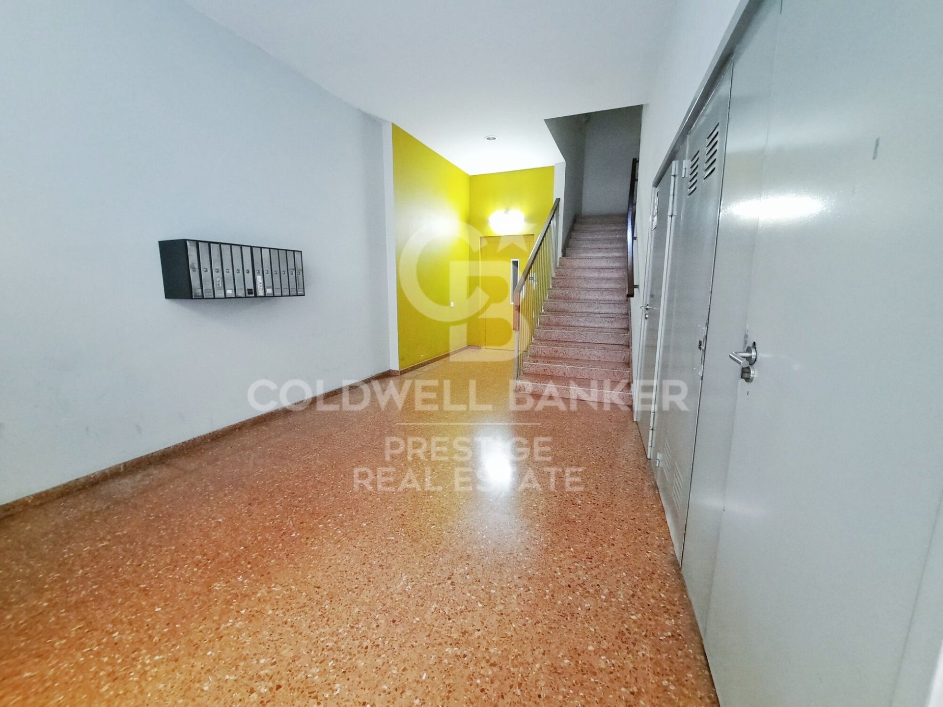 Apartamento en Barcelona, España 3 dormitorios, 99 m2 No. 160342