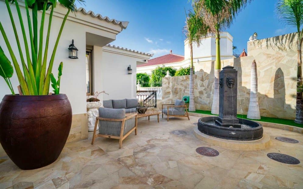 Villa i Adeje, Tenerife, Spanien 4 sovrum, 550 kvm. Nr. 164298