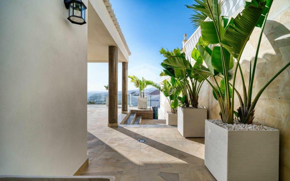Villa i Adeje, Tenerife, Spanien 4 sovrum, 550 kvm. Nr. 164298