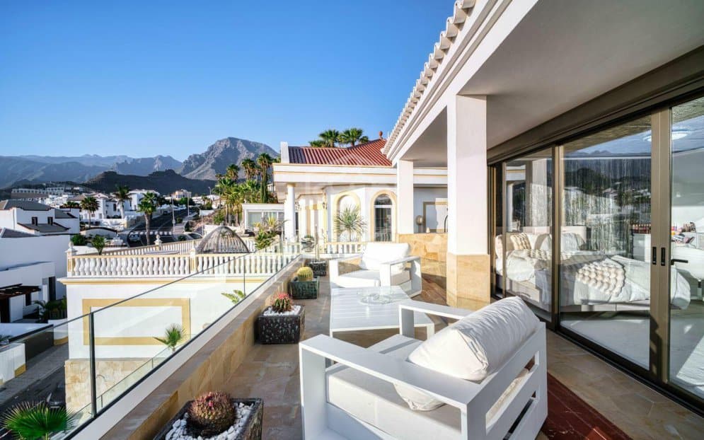 Villa i Adeje, Tenerife, Spanien 4 sovrum, 550 kvm. Nr. 164298