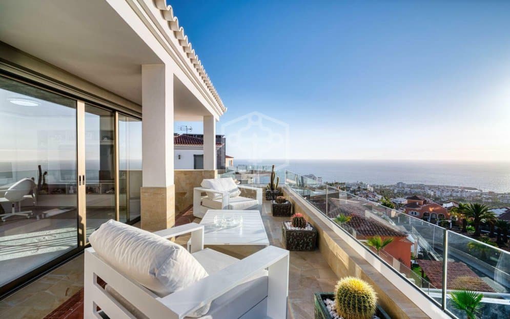 Villa i Adeje, Tenerife, Spanien 4 sovrum, 550 kvm. Nr. 164298