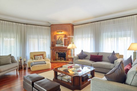 Apartamento en Barcelona, España 6 dormitorios, 453 m2 No. 160820