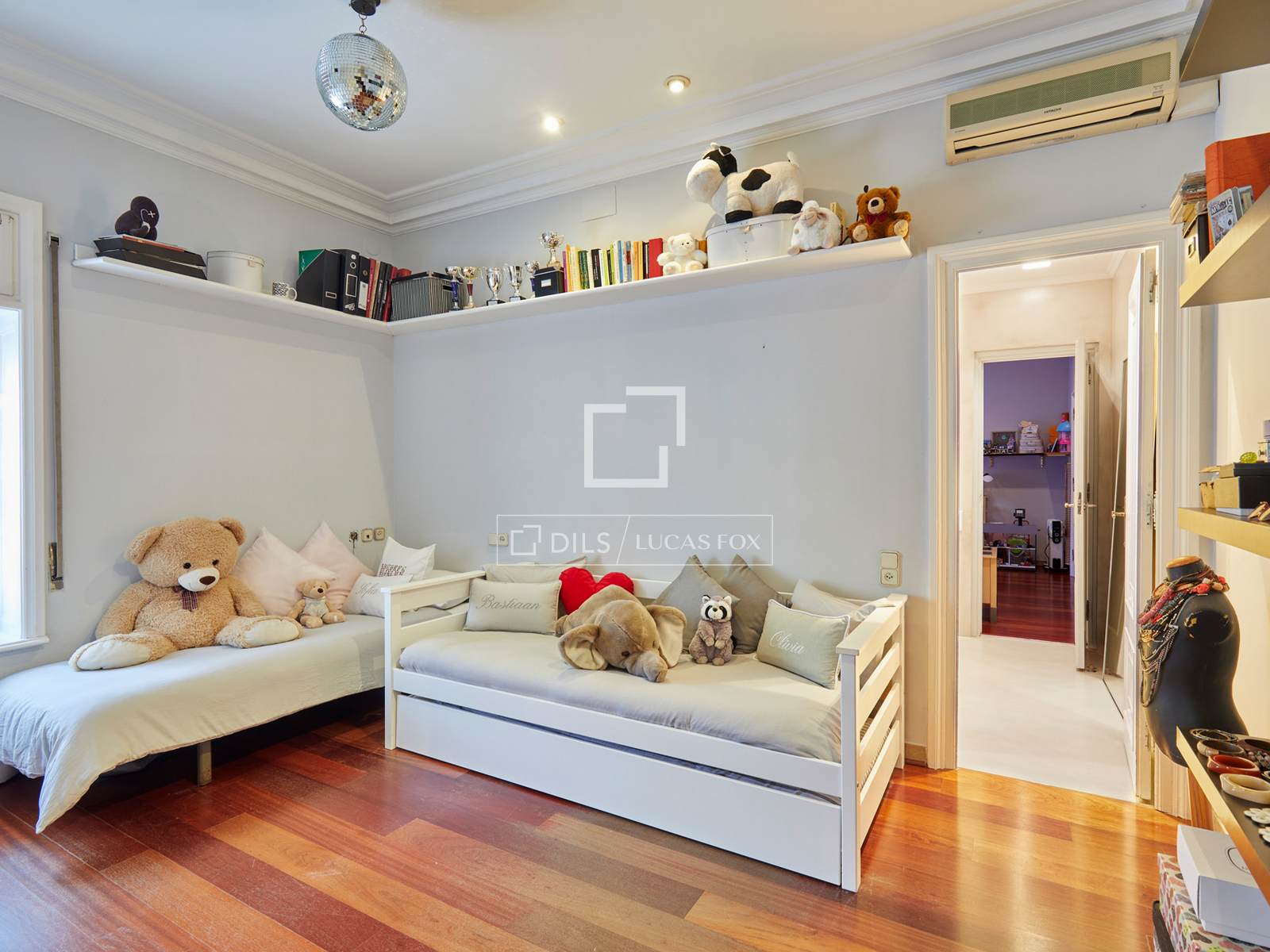 Dzīvoklis Barcelona, Spānijā 6 istabas, 453 m2 Nr. 160820