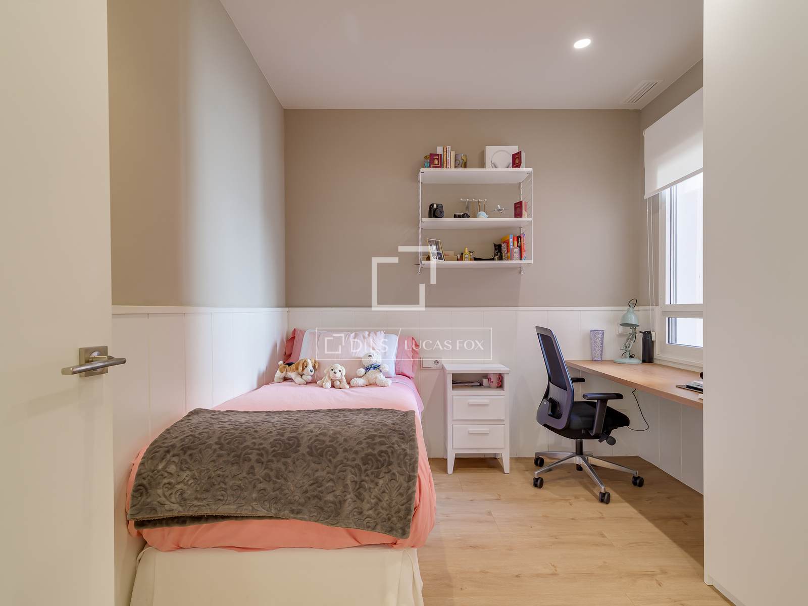 Wohnung in Barcelona, Spanien 5 Schlafzimmer, 146 m2 Nr. 160822