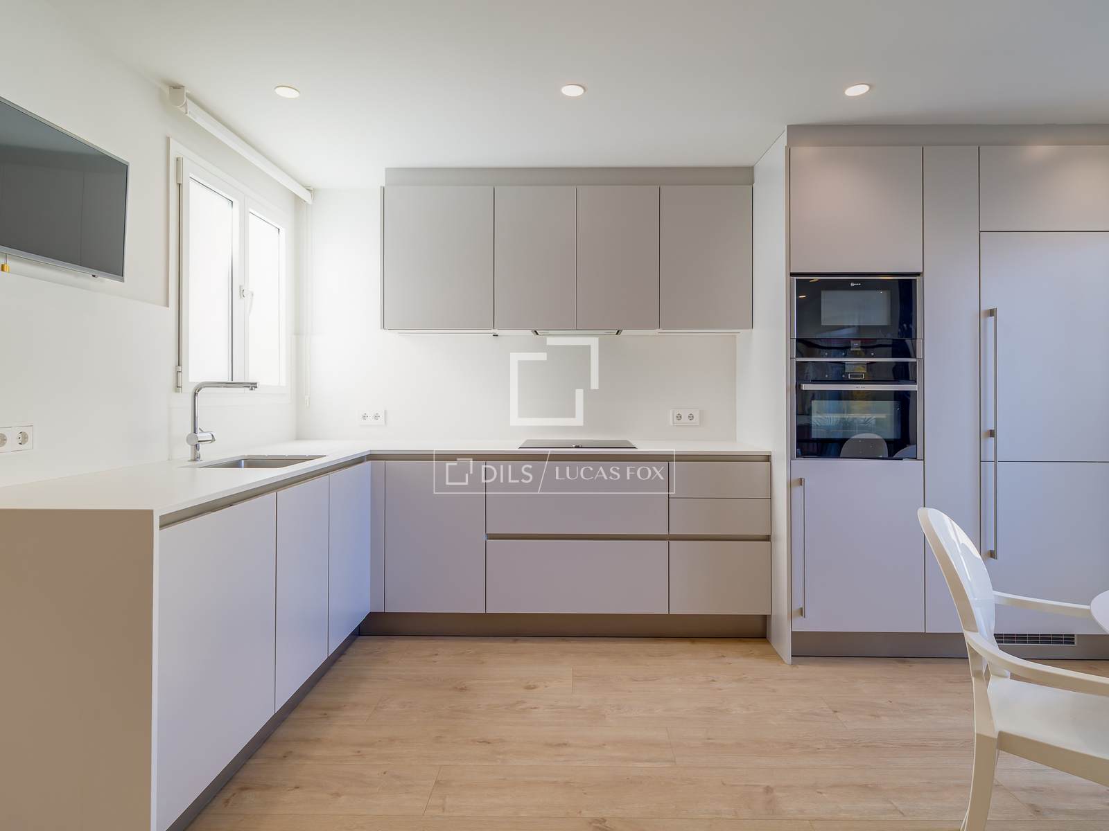 Wohnung in Barcelona, Spanien 5 Schlafzimmer, 146 m2 Nr. 160822