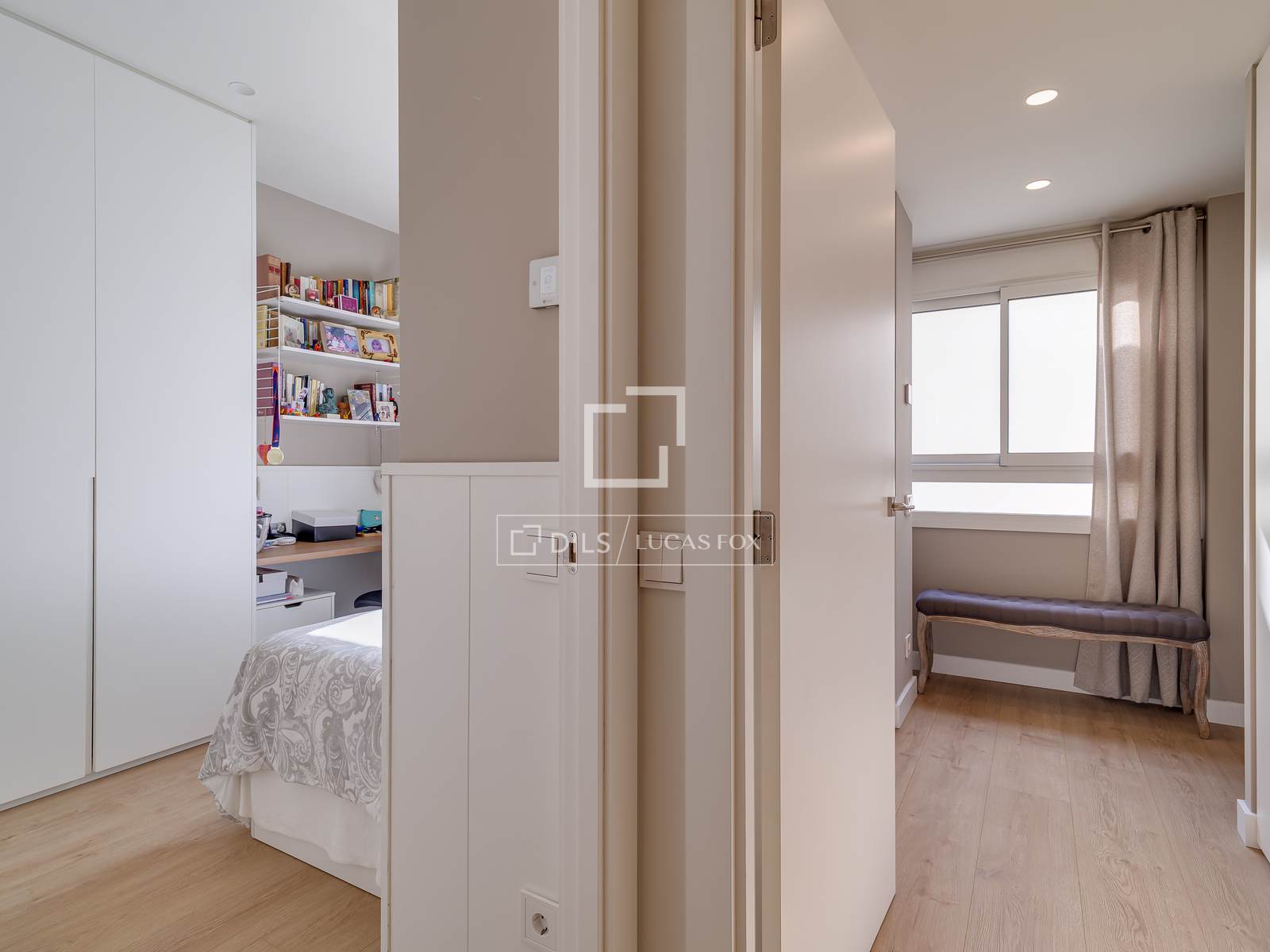Wohnung in Barcelona, Spanien 5 Schlafzimmer, 146 m2 Nr. 160822