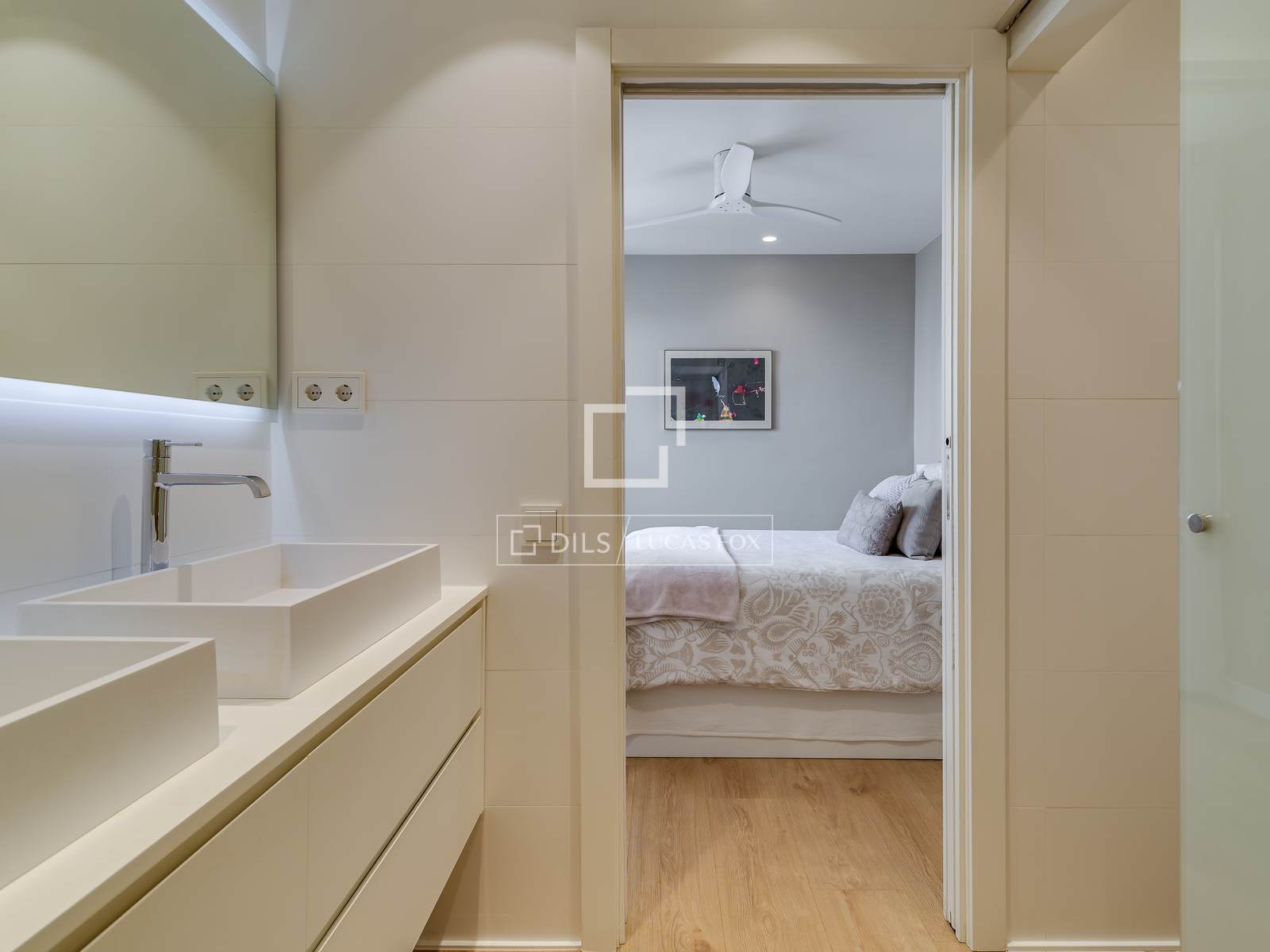 Wohnung in Barcelona, Spanien 5 Schlafzimmer, 146 m2 Nr. 160822
