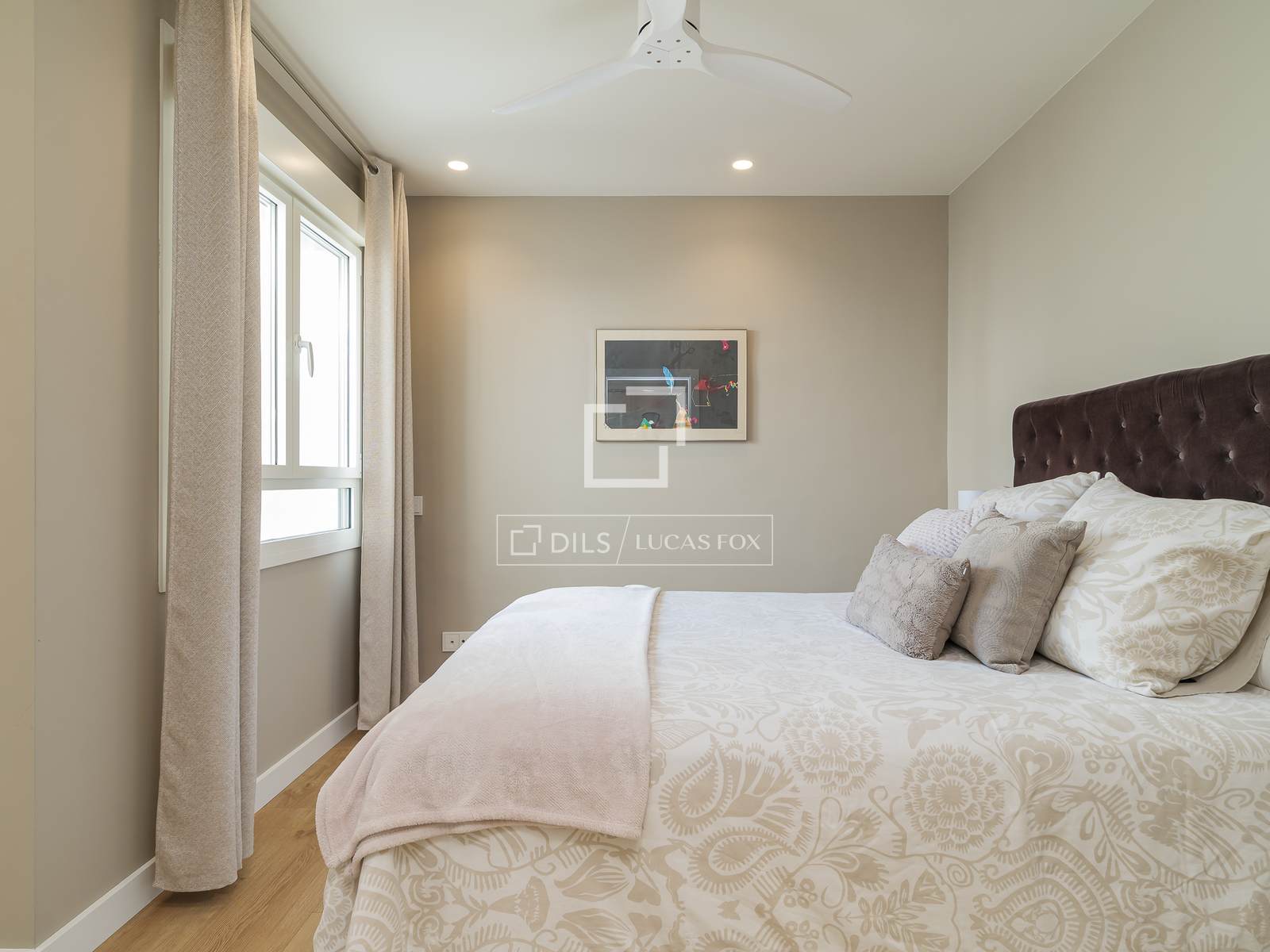 Wohnung in Barcelona, Spanien 5 Schlafzimmer, 146 m2 Nr. 160822