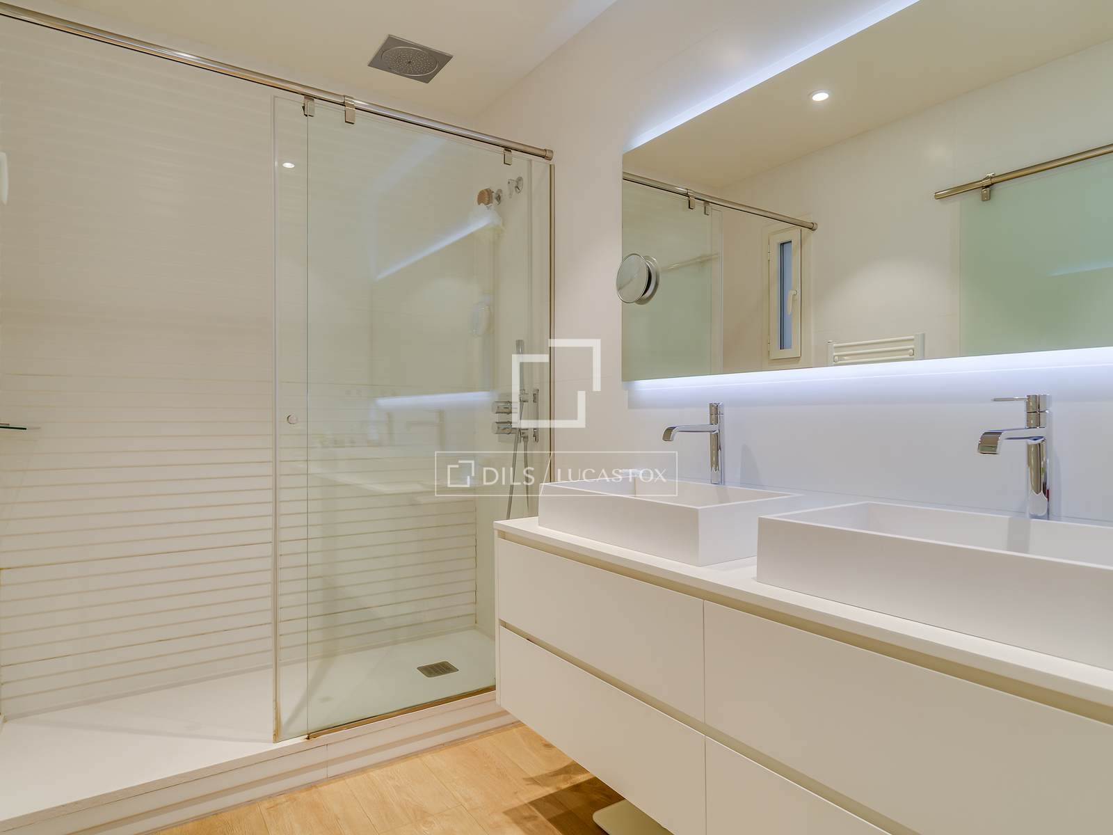 Wohnung in Barcelona, Spanien 5 Schlafzimmer, 146 m2 Nr. 160822