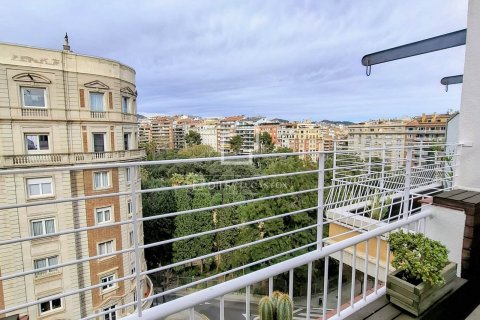 Dzīvoklis Barcelona, Spānijā 5 istabas, 146 m2 Nr. 160822
