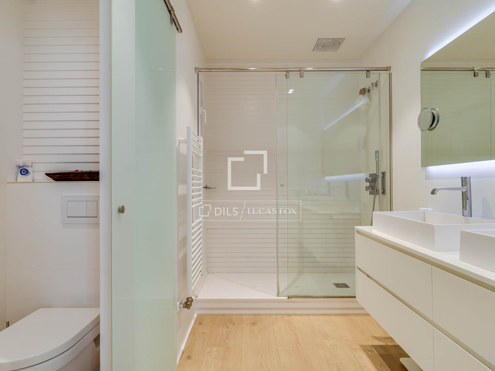 Wohnung in Barcelona, Spanien 5 Schlafzimmer, 146 m2 Nr. 160822