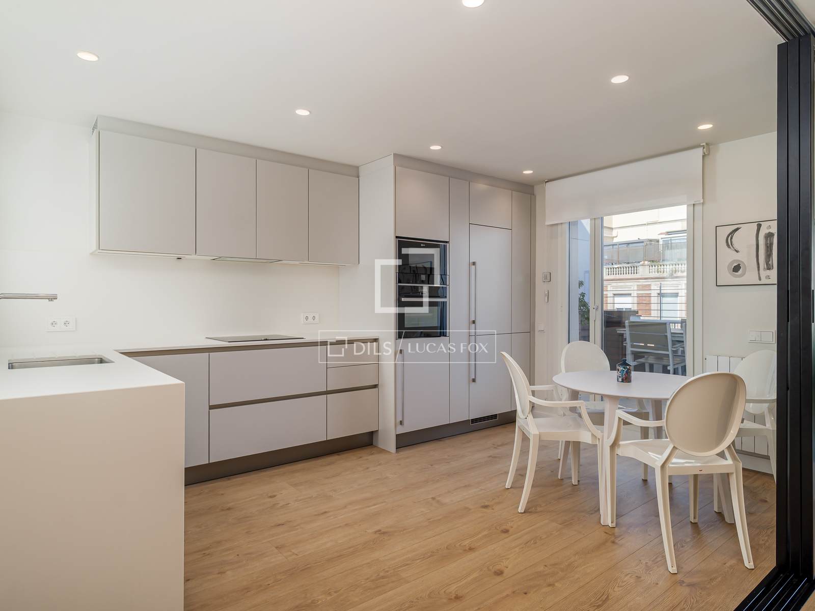 Wohnung in Barcelona, Spanien 5 Schlafzimmer, 146 m2 Nr. 160822