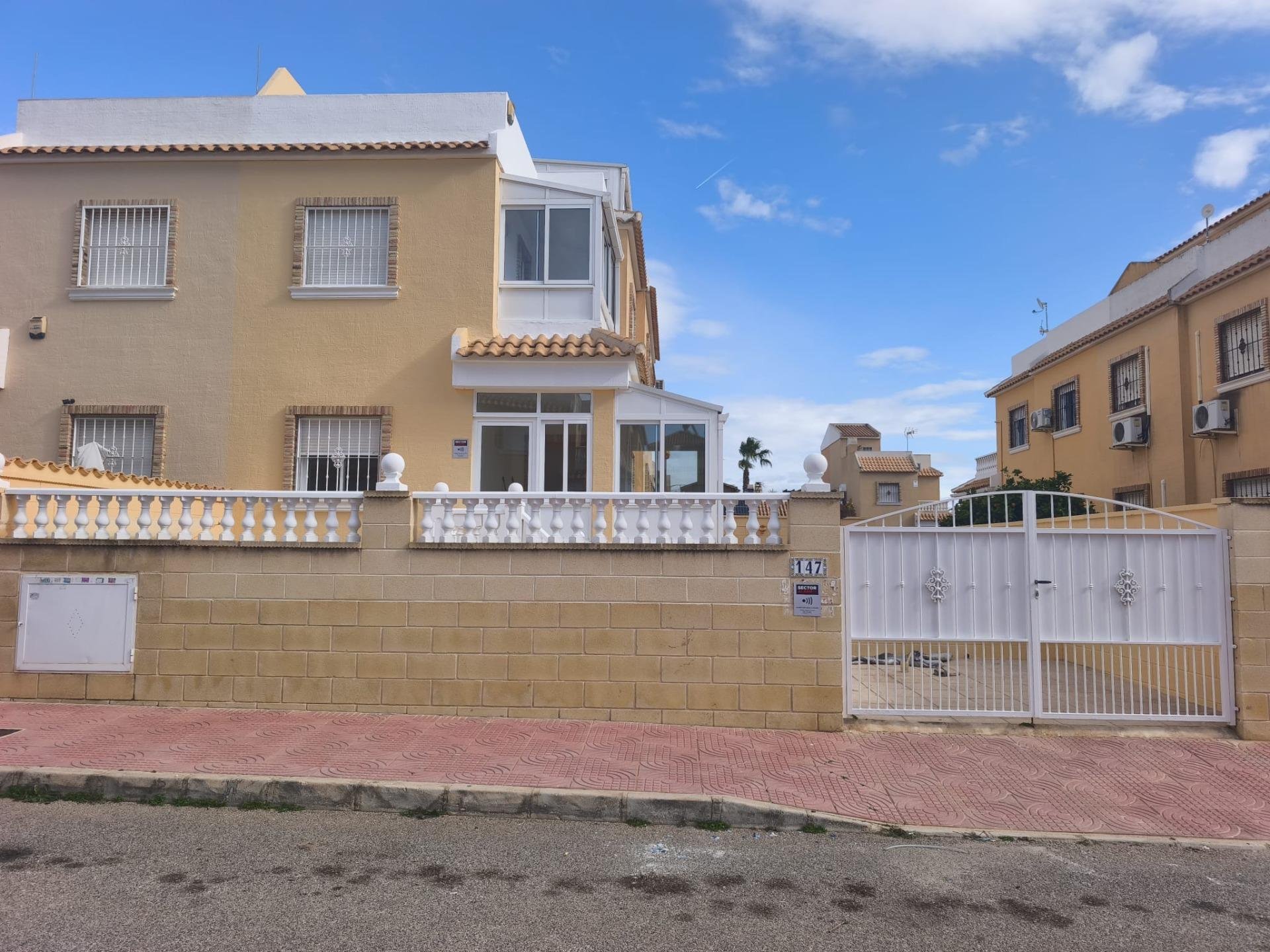 Villa à Alicante, Espagne 3 chambres, 120 m2 No. 189757