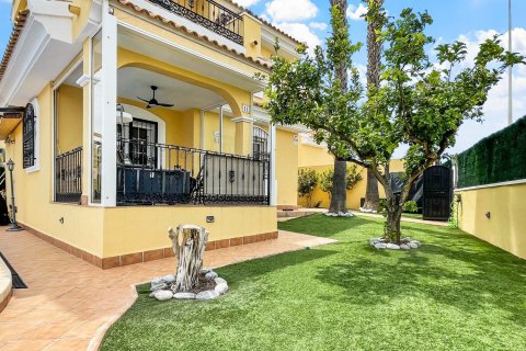 Villa in Alicante, Spain 3 bedrooms, 140 sq.m. No. 189751