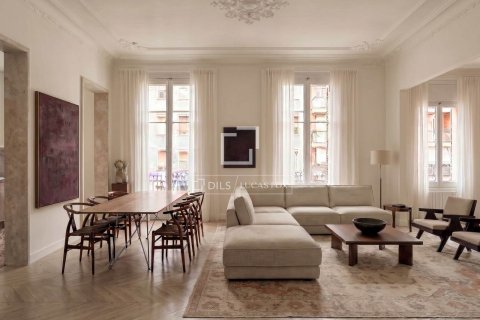 Apartment in Barcelona, Spain 4 bedrooms, 201 sq.m. No. 192556