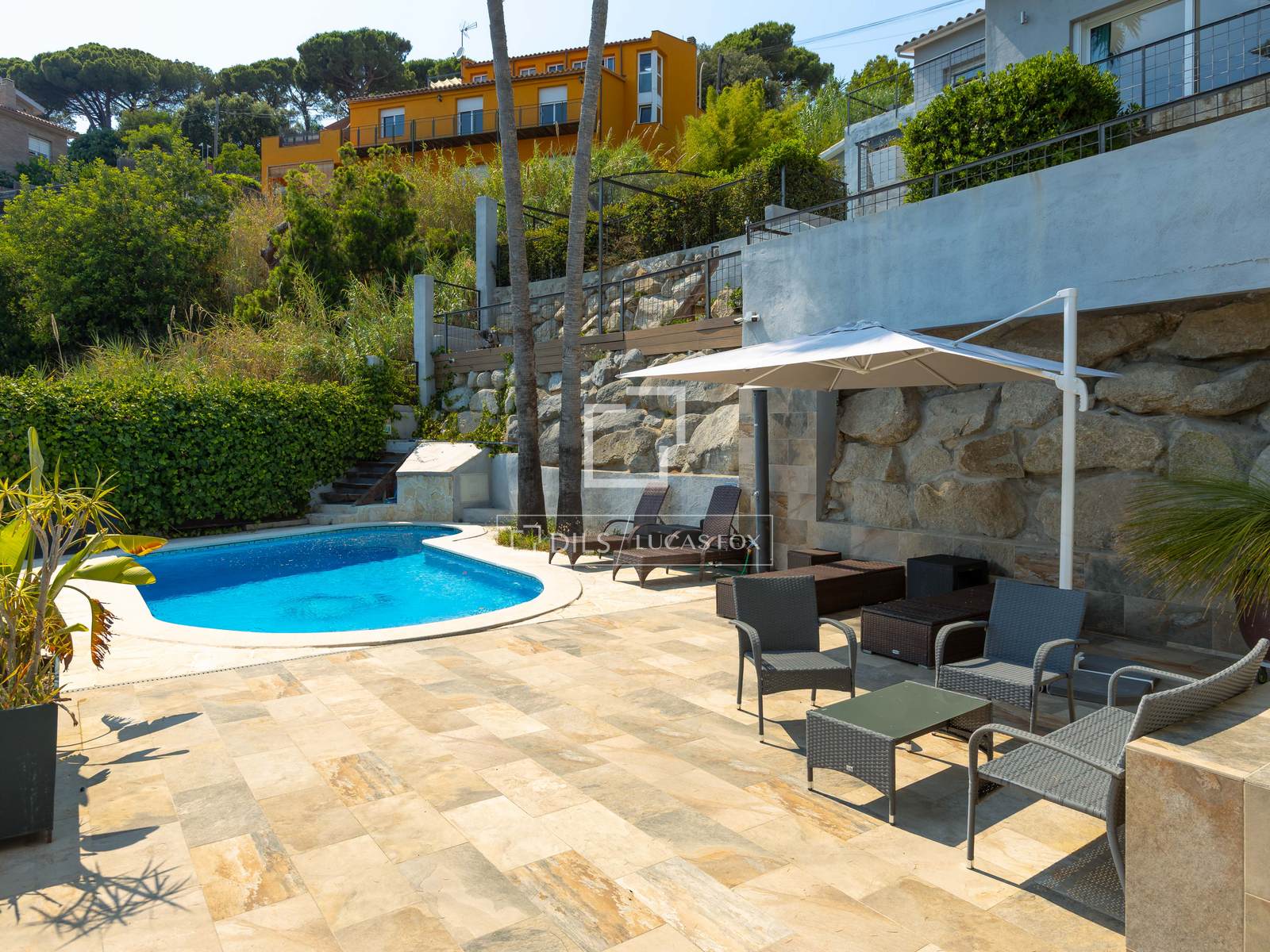 Villa a Premia De Dalt, Barcelona, Spagna 6 camere da letto, 406 mq. N° 192553