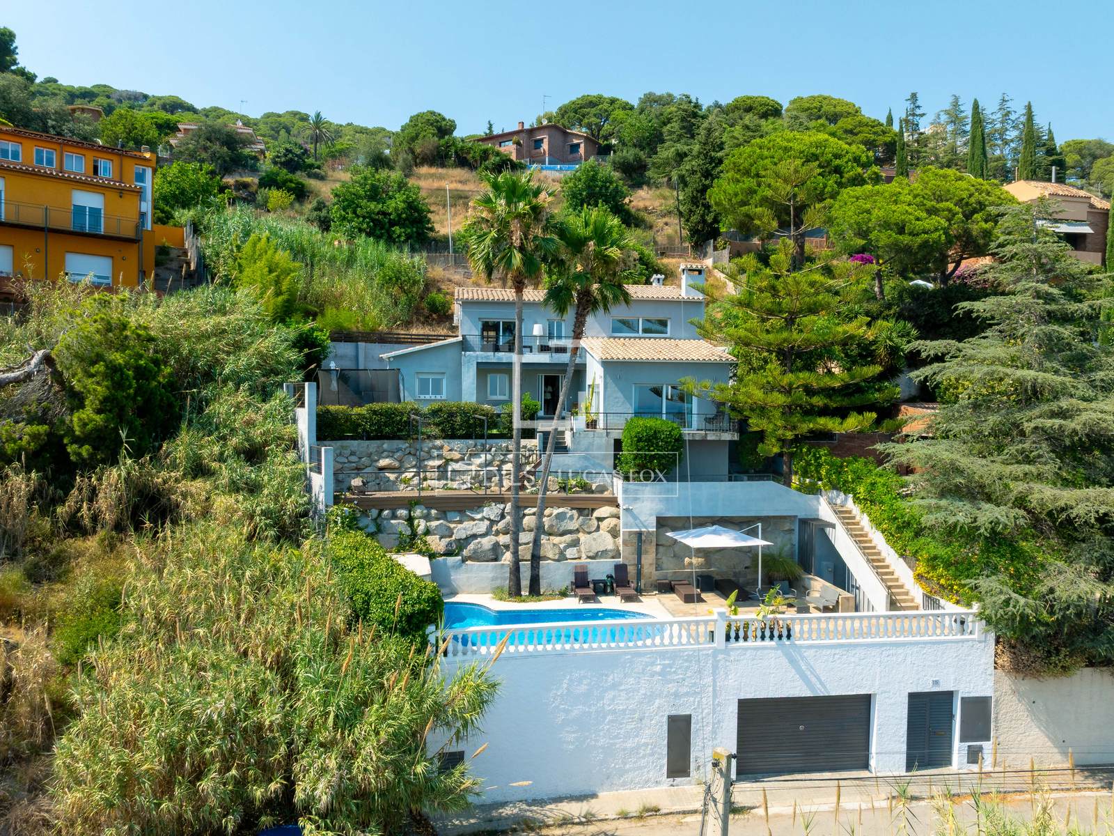 Villa a Premia De Dalt, Barcelona, Spagna 6 camere da letto, 406 mq. N° 192553
