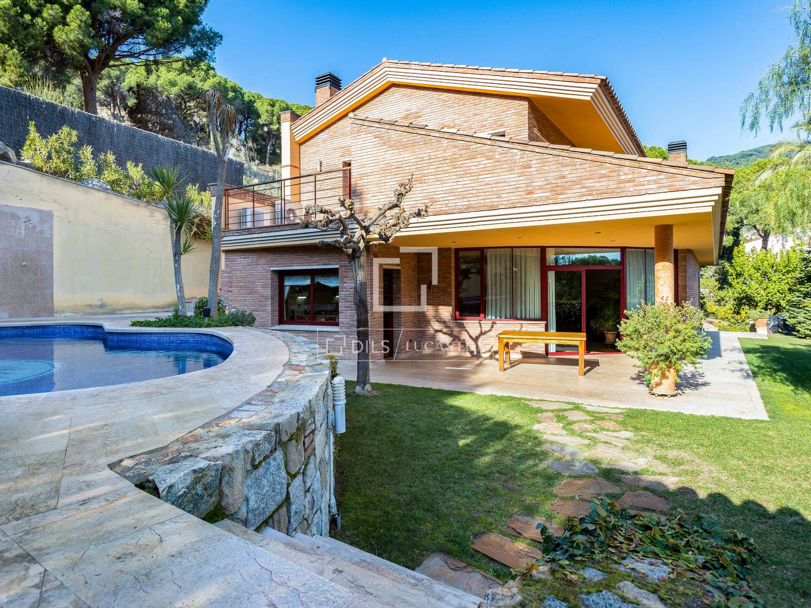 Villa en Premia De Dalt, Barcelona, España 5 dormitorios, 563 m2 No. 192554
