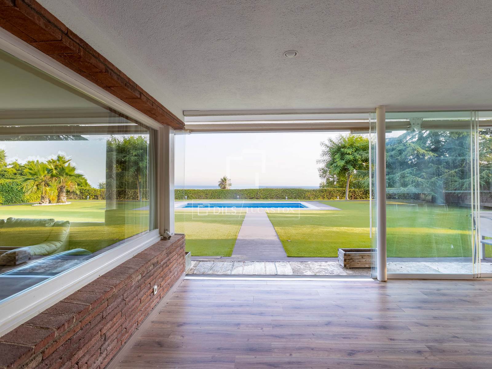 Villa a Sant Vicenc De Montalt, Barcelona, Spagna 6 camere da letto, 354 mq. N° 192555