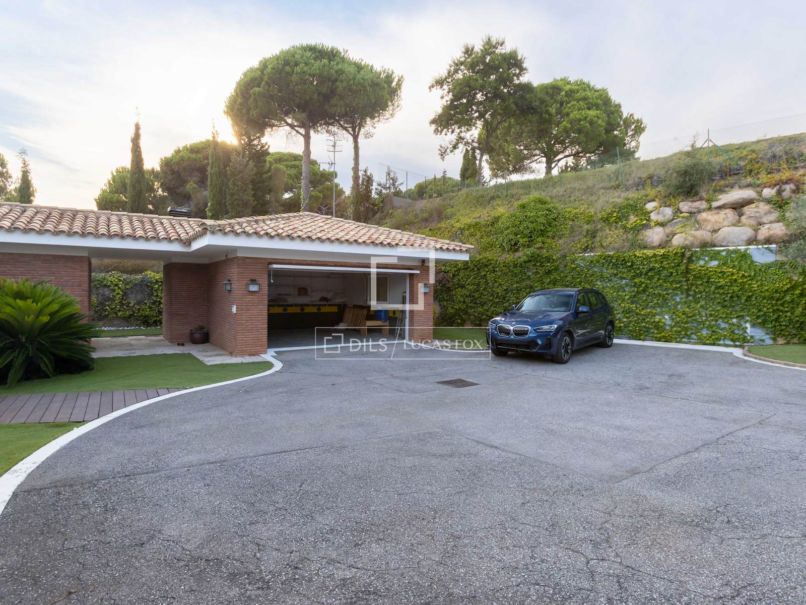 Villa a Sant Vicenc De Montalt, Barcelona, Spagna 6 camere da letto, 354 mq. N° 192555
