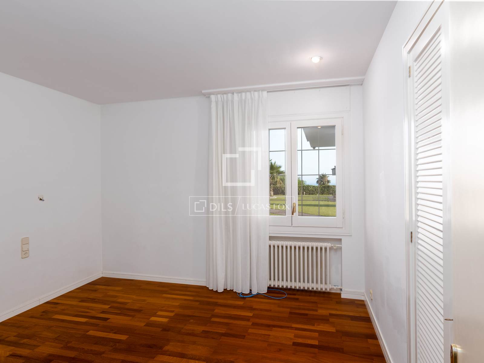 Villa a Sant Vicenc De Montalt, Barcelona, Spagna 6 camere da letto, 354 mq. N° 192555