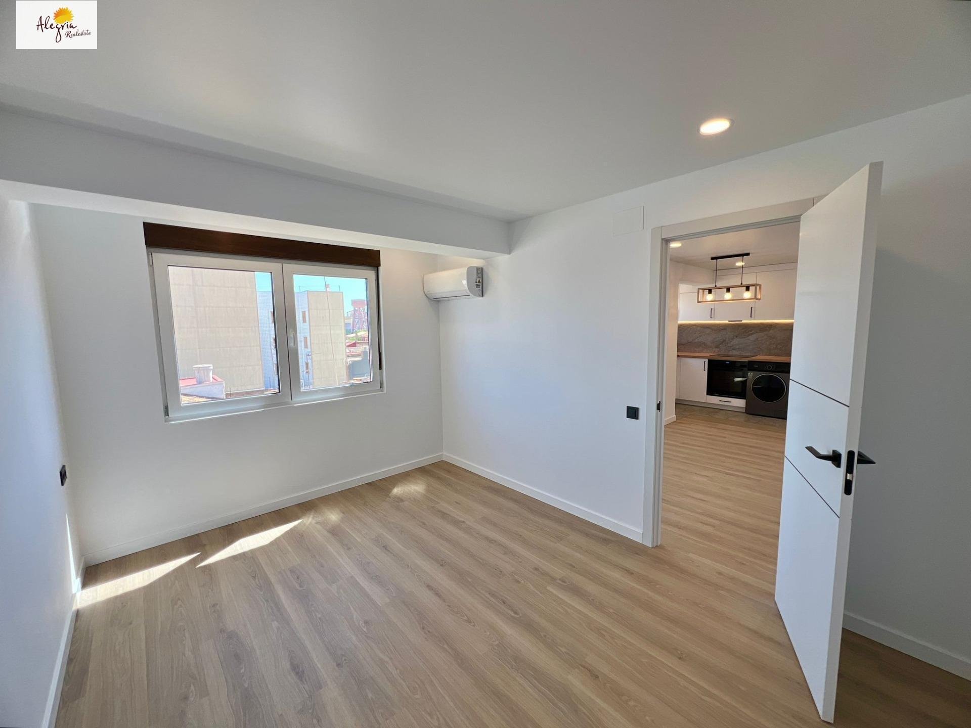 Penthouse in Picanya, Valencia, Spain 1 bedroom, 70 sq.m. No. 177806
