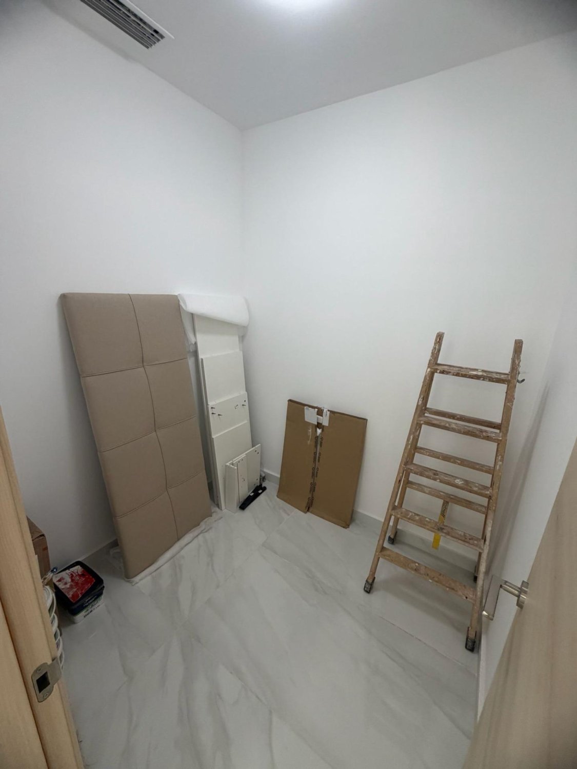 Propiedad comercial en Torrevieja, Alicante, España 87.85 m2 No. 177804