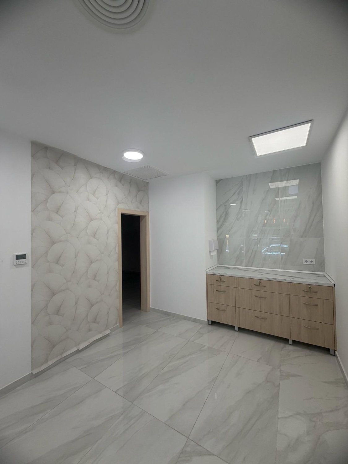 Propiedad comercial en Torrevieja, Alicante, España 87.85 m2 No. 177804