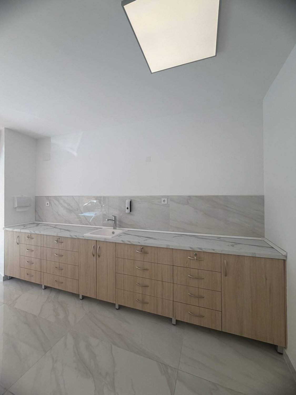 Propiedad comercial en Torrevieja, Alicante, España 87.85 m2 No. 177804