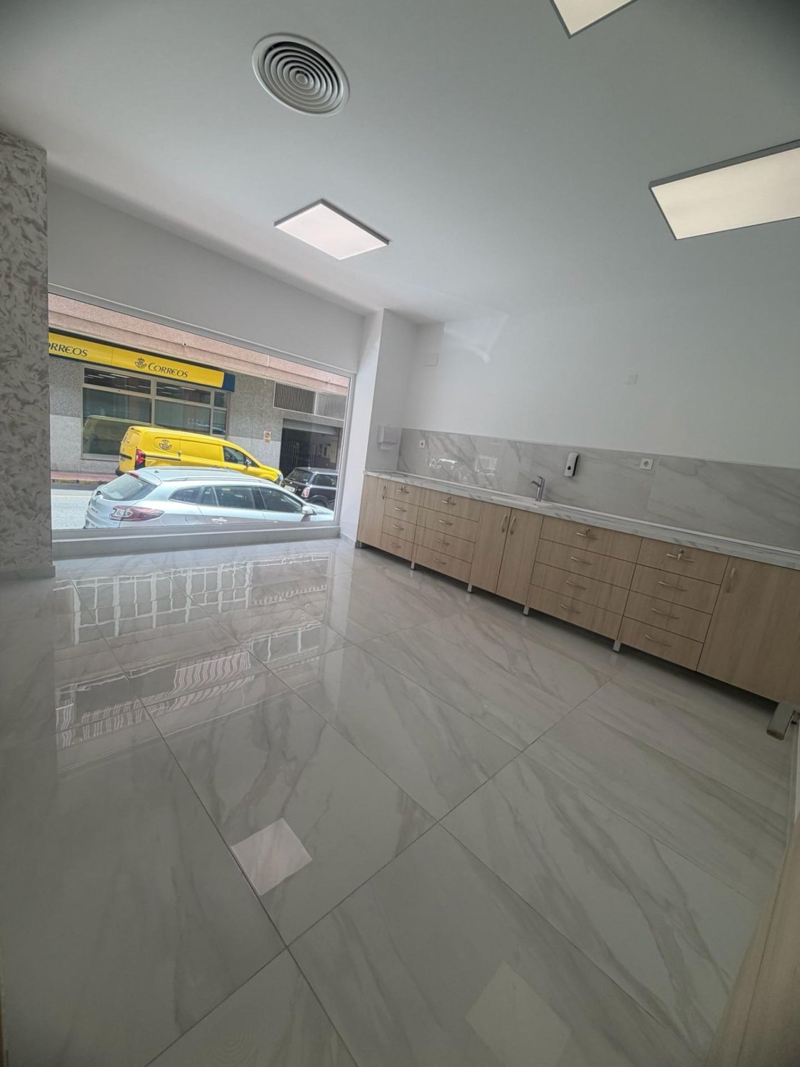 Propiedad comercial en Torrevieja, Alicante, España 87.85 m2 No. 177804