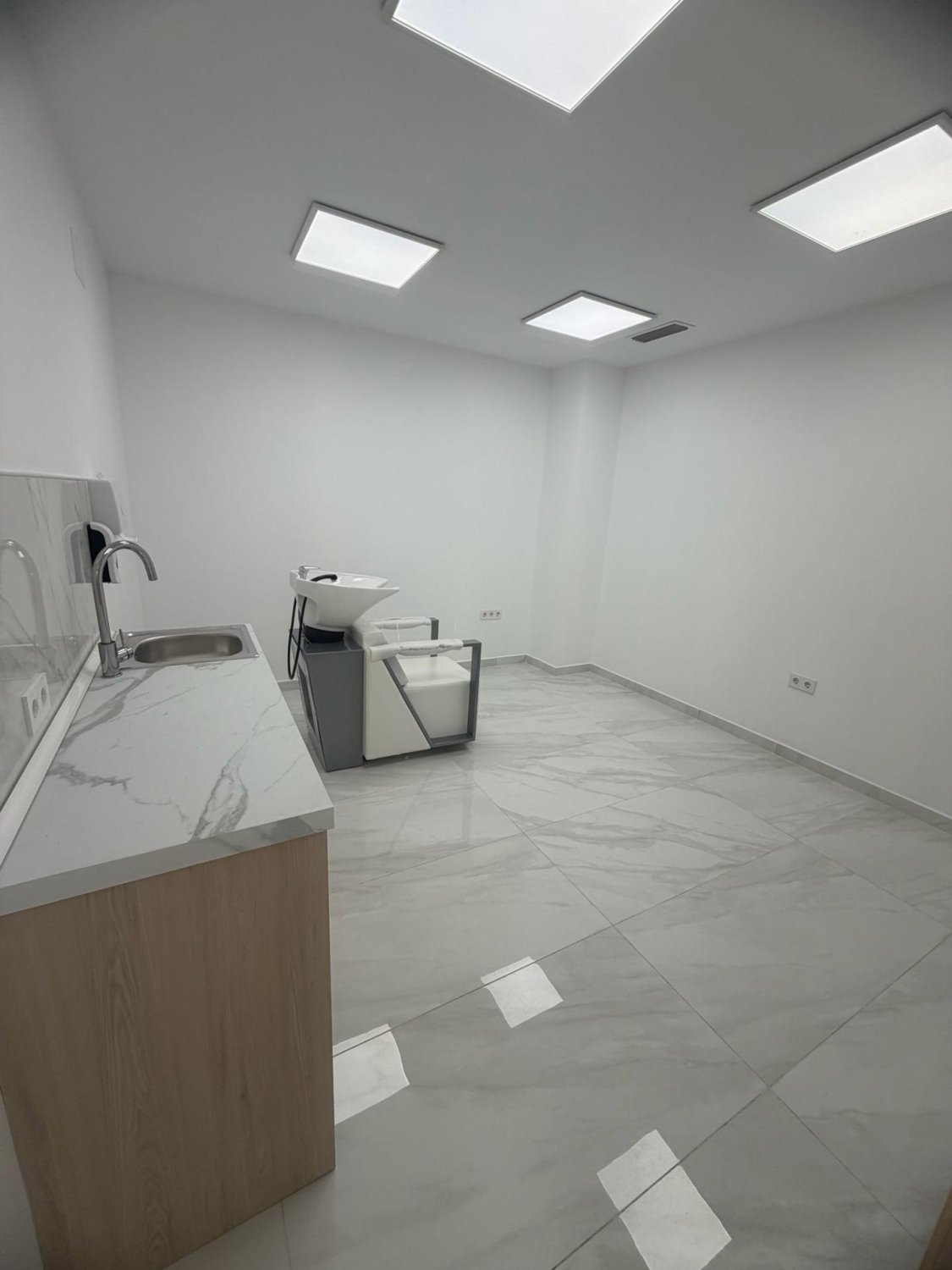 Propiedad comercial en Torrevieja, Alicante, España 87.85 m2 No. 177804