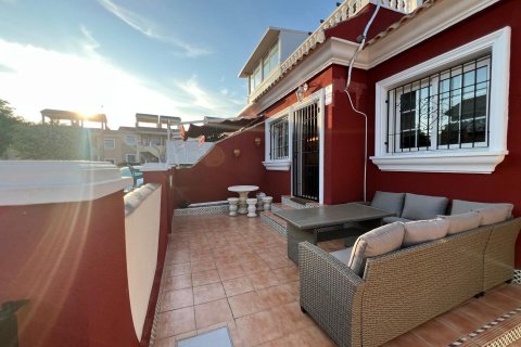 Villa en Torrevieja, Alicante, España 3 dormitorios, 110 m2 No. 186862