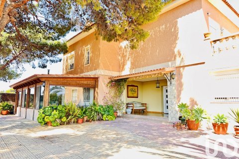 Talo Mutxamel, Alicante, Espanja 5 makuuhuonetta, 987 m2 No. 153691