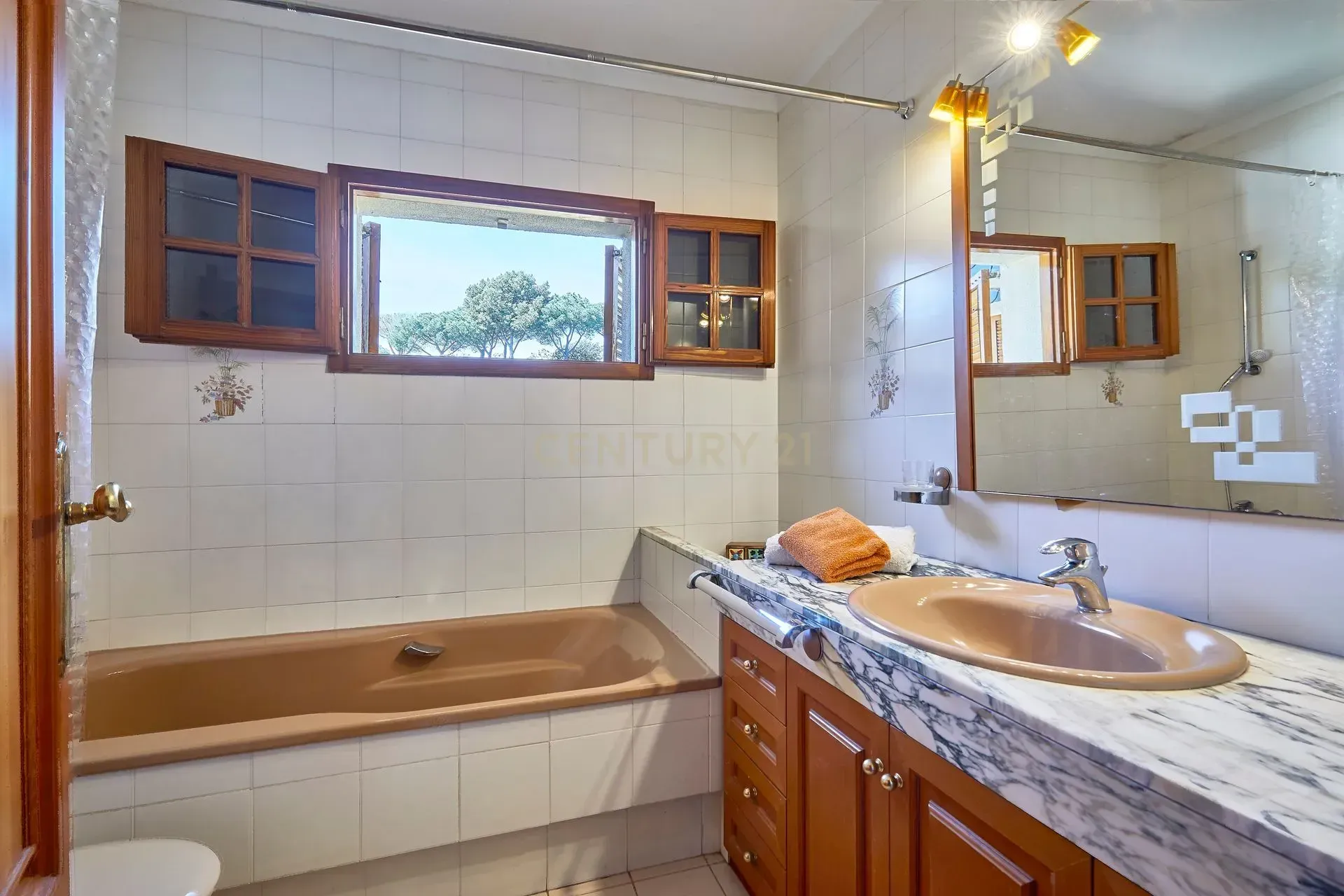 House à Sant Fost de Campsentelles, Barcelona, Espagne 6 chambres, 573 m2 No. 166928
