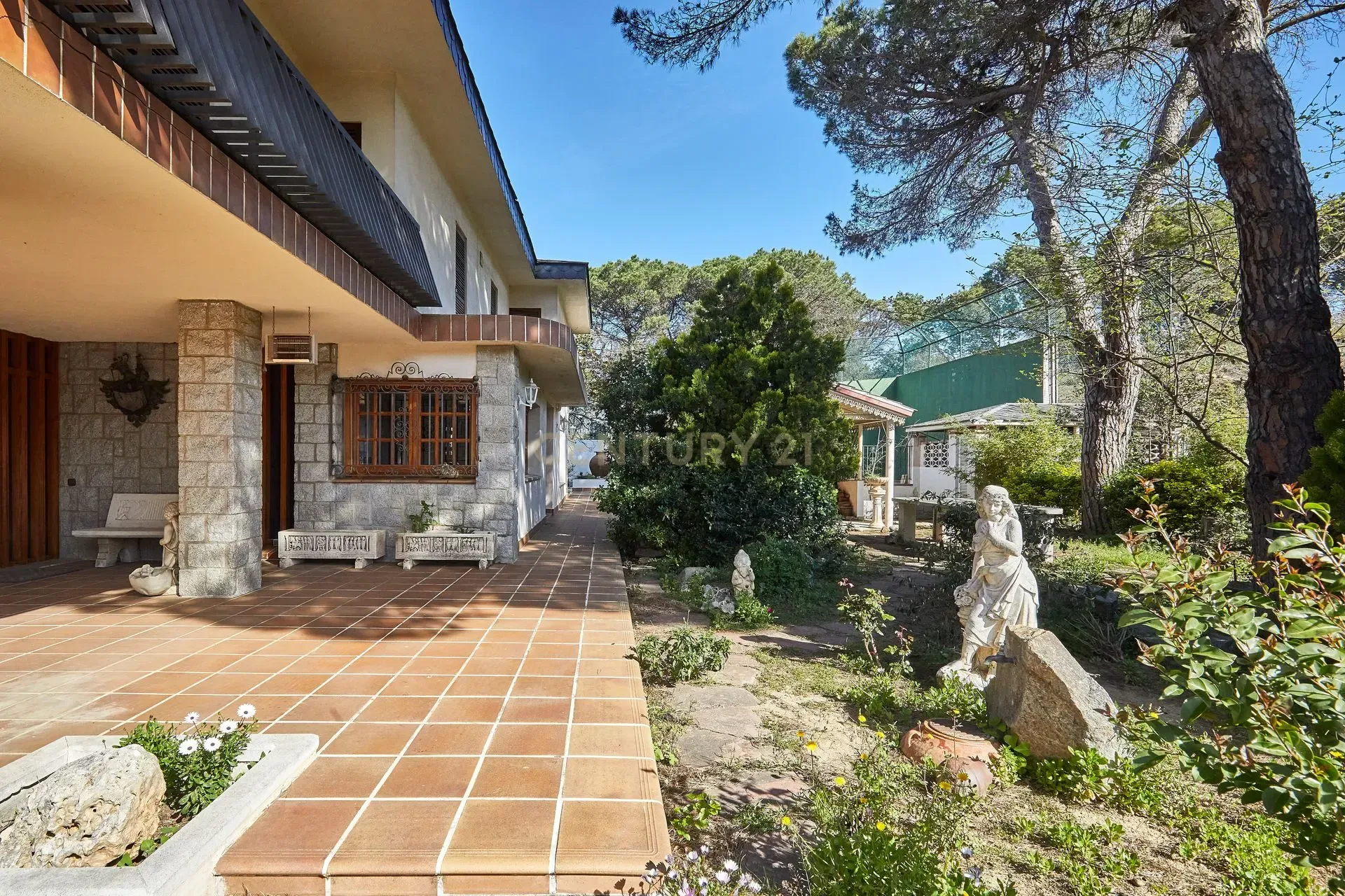 House à Sant Fost de Campsentelles, Barcelona, Espagne 6 chambres, 573 m2 No. 166928