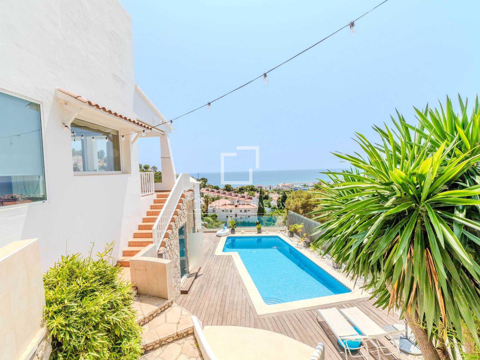 Villa in Sitges, Barcelona, Spain 5 bedrooms, 245 sq.m. No. 150283