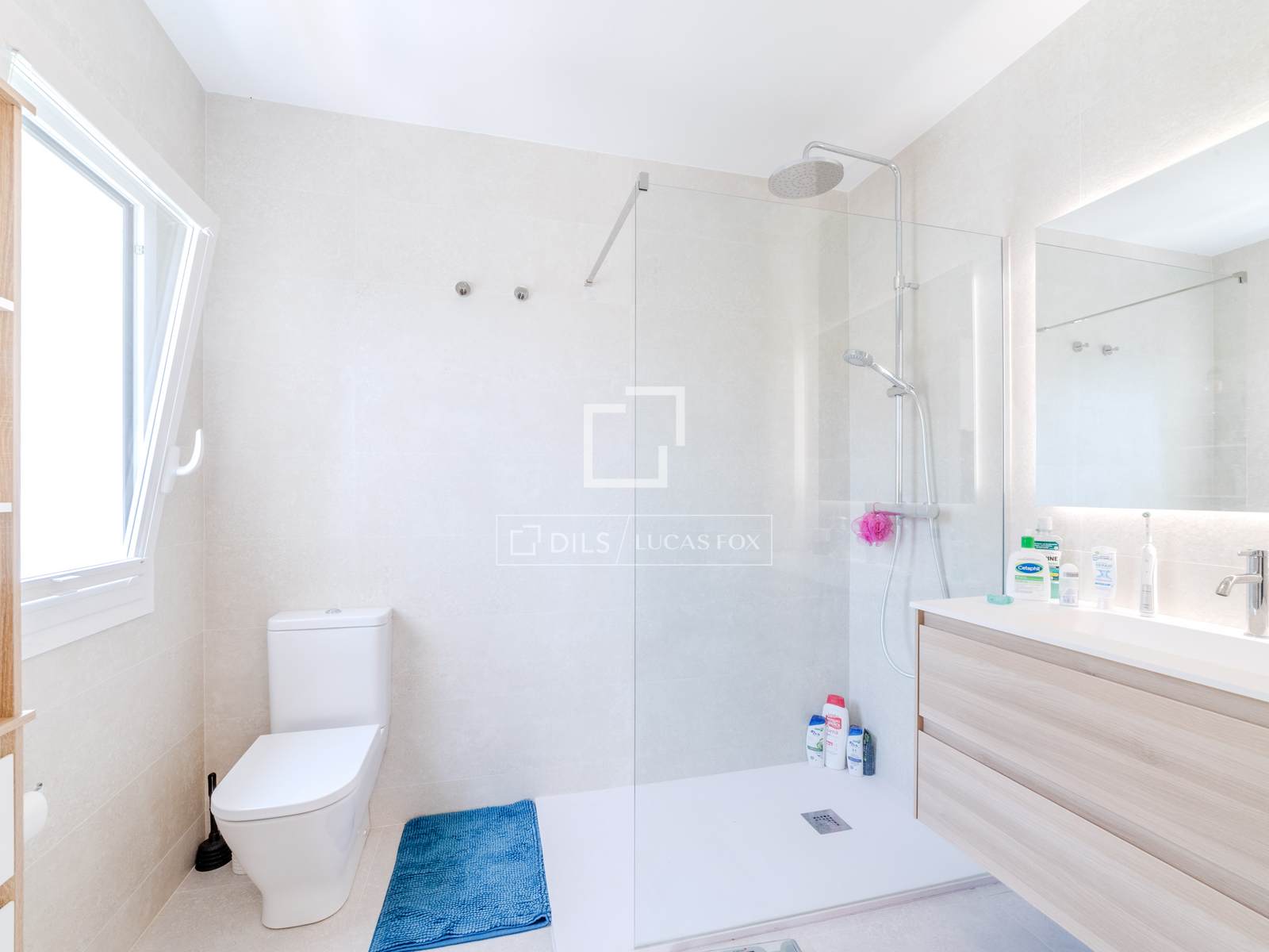 Villa in Sitges, Barcelona, Spain 5 bedrooms, 245 sq.m. No. 150283