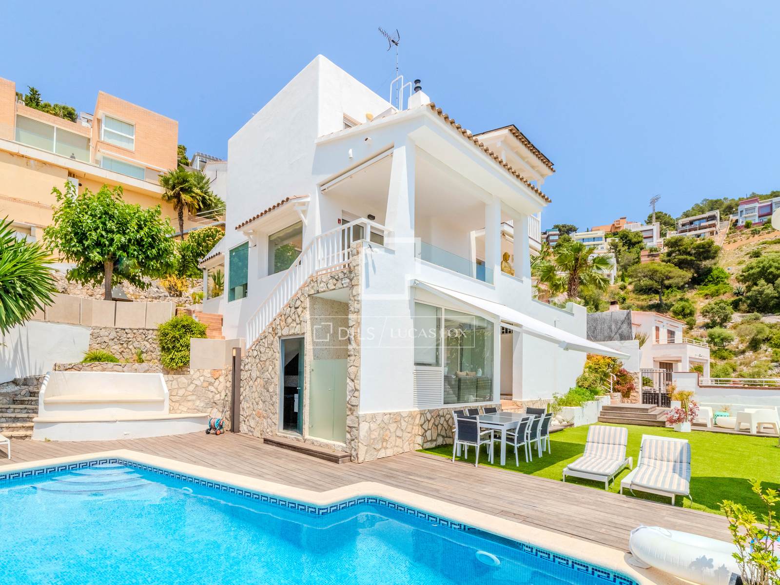 Villa in Sitges, Barcelona, Spain 5 bedrooms, 245 sq.m. No. 150283
