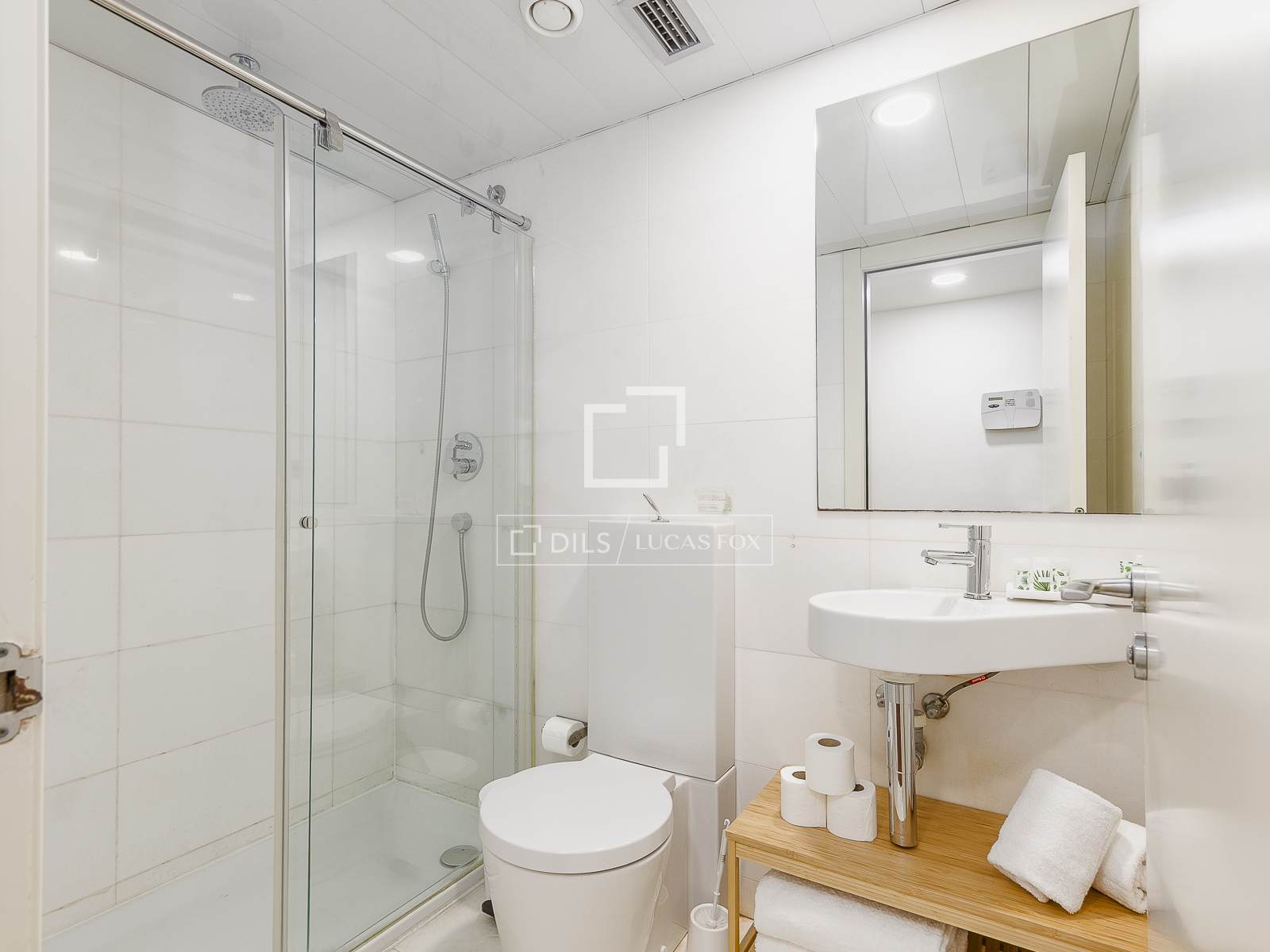 Apartamento en Barcelona, España 4 dormitorios, 171 m2 No. 150282