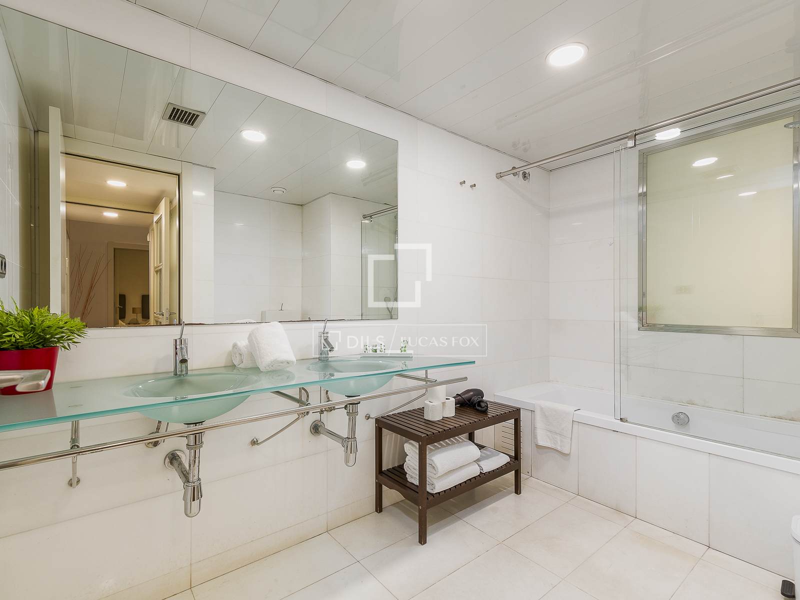 Apartamento en Barcelona, España 4 dormitorios, 171 m2 No. 150282