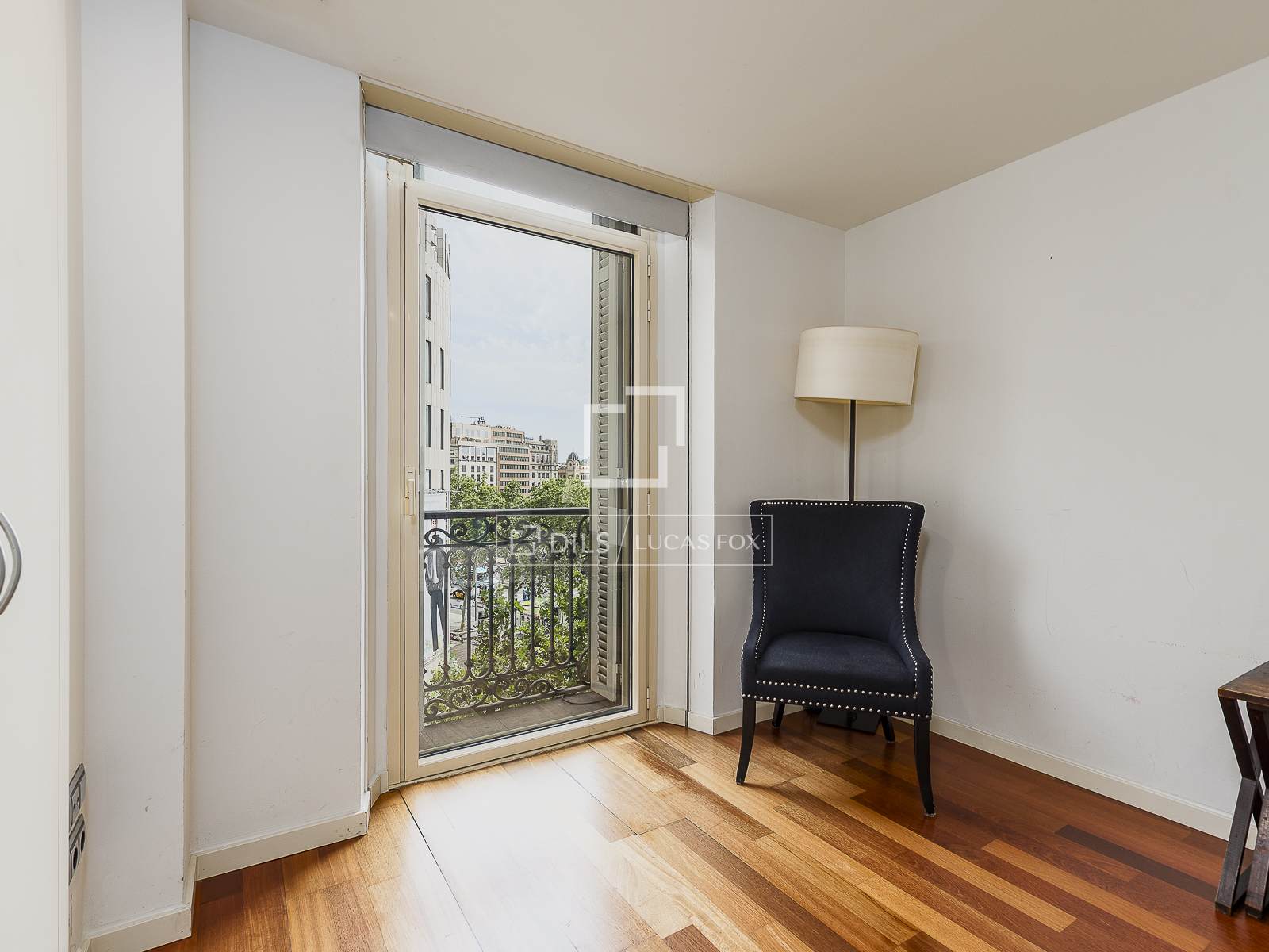 Apartamento en Barcelona, España 4 dormitorios, 171 m2 No. 150282