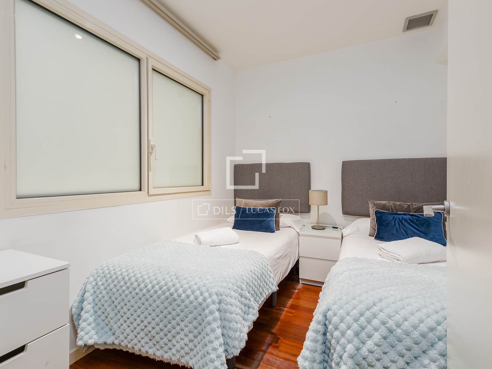 Apartamento en Barcelona, España 4 dormitorios, 171 m2 No. 150282