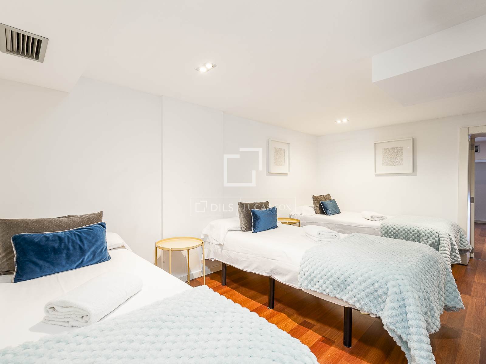 Apartamento en Barcelona, España 4 dormitorios, 171 m2 No. 150282