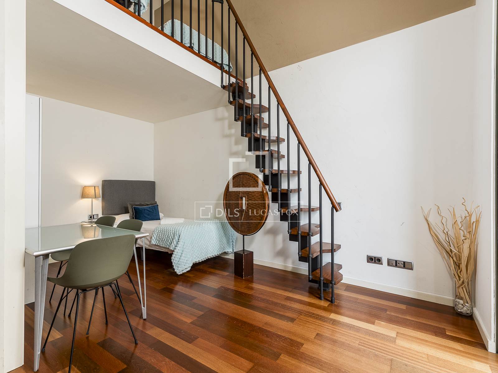 Apartamento en Barcelona, España 4 dormitorios, 171 m2 No. 150282