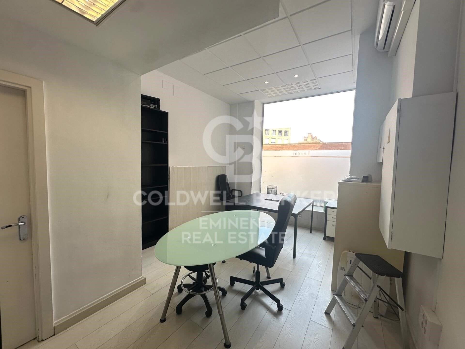 Liikekiinteistö Barcelona, Espanja 181 m2 No. 179076