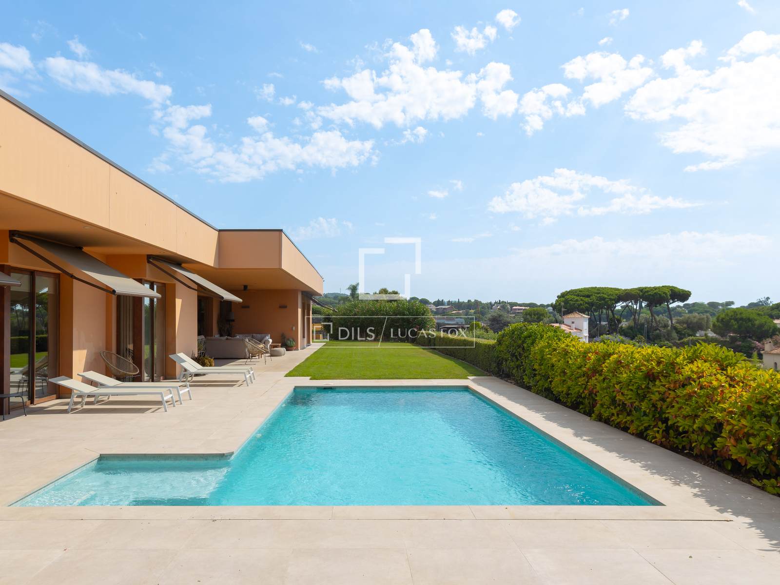 Villa in Sant Vicenc De Montalt, Barcelona, Spain 5 bedrooms, 500 sq.m. No. 192723
