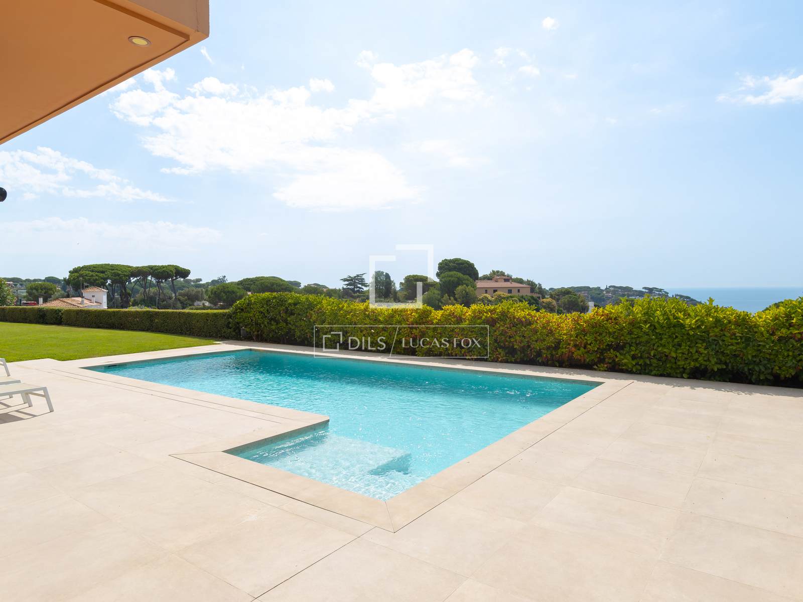 Villa in Sant Vicenc De Montalt, Barcelona, Spain 5 bedrooms, 500 sq.m. No. 192723