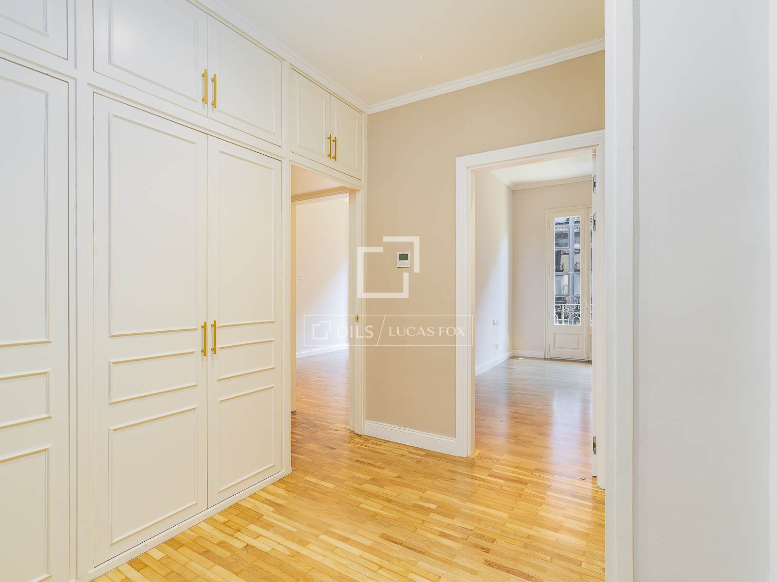 Apartment in Barcelona, Spain 4 bedrooms, 218 sq.m. No. 192726